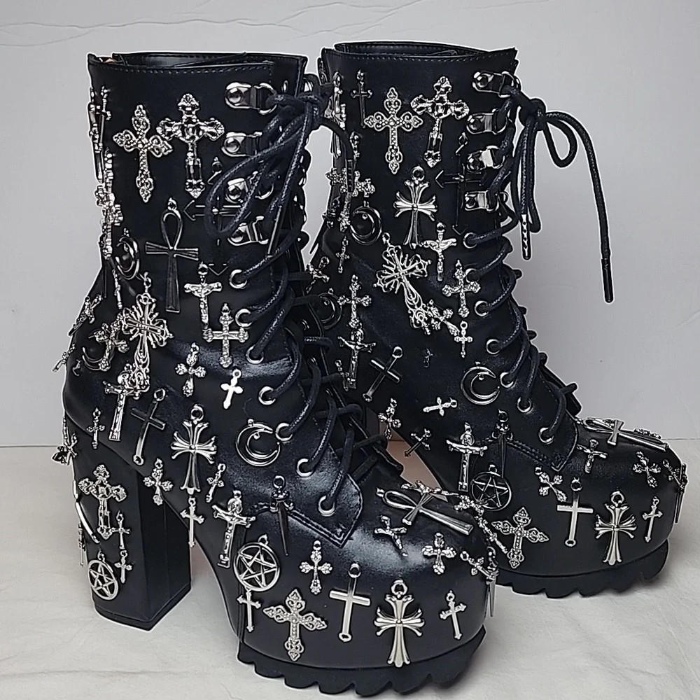 Dolls Kill Widow Idol Worship Charm Platform Boots Size 8 Goth Near New - Picture 1 of 14
